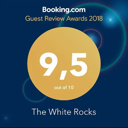 بيت للعطل The White Rocks *